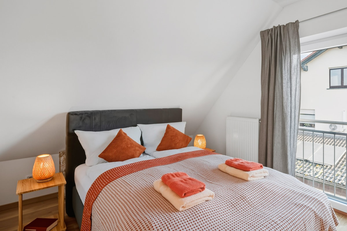 gemütliches Queensizebett